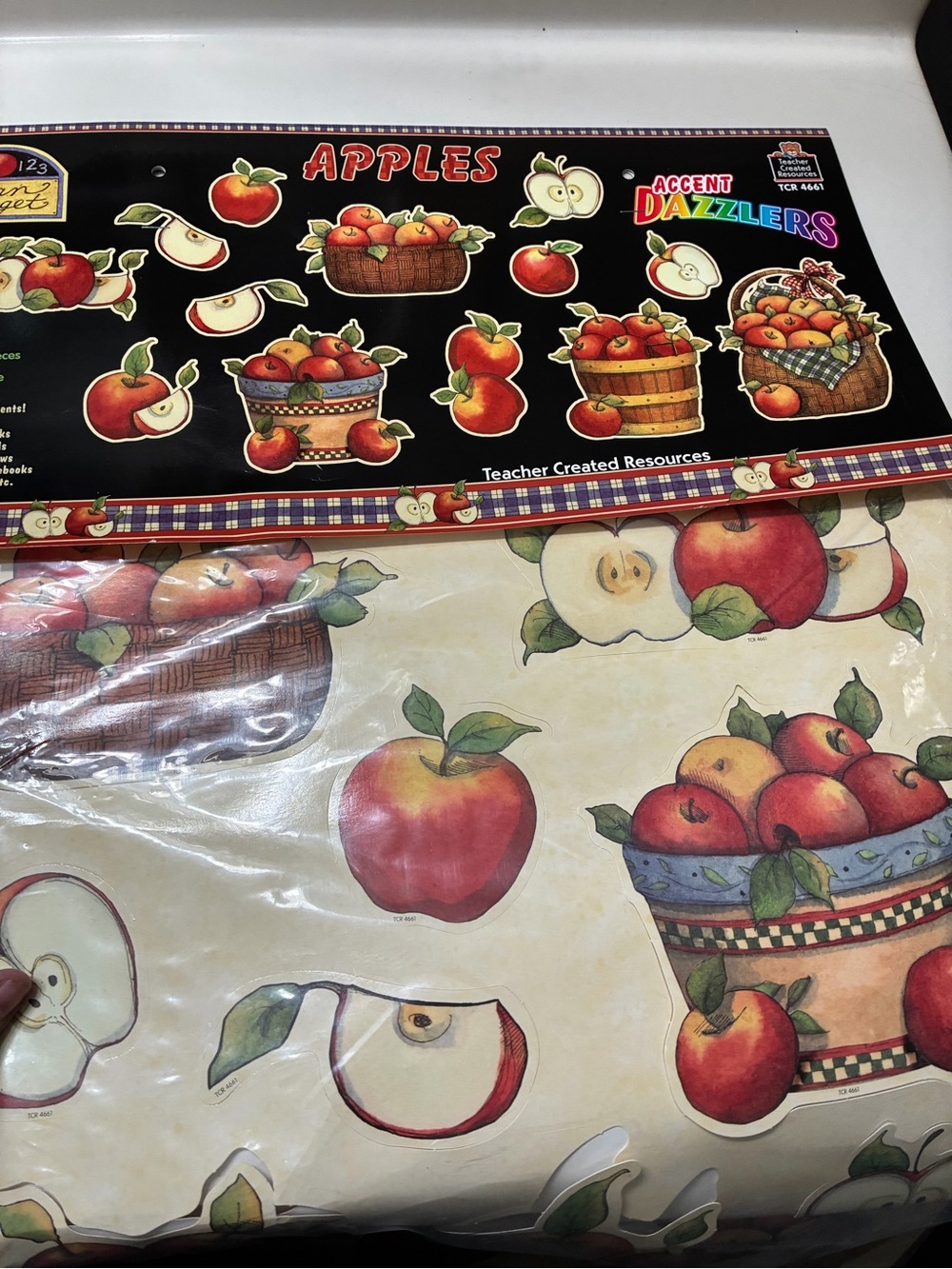 Teacher Created Resources Apples Dazzlers Accents - Red